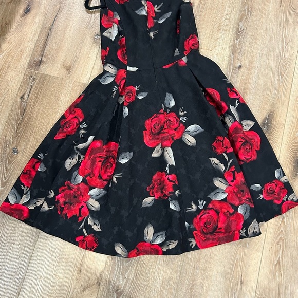 White House Black Market Red and Black Garment - Picture 5 of 5